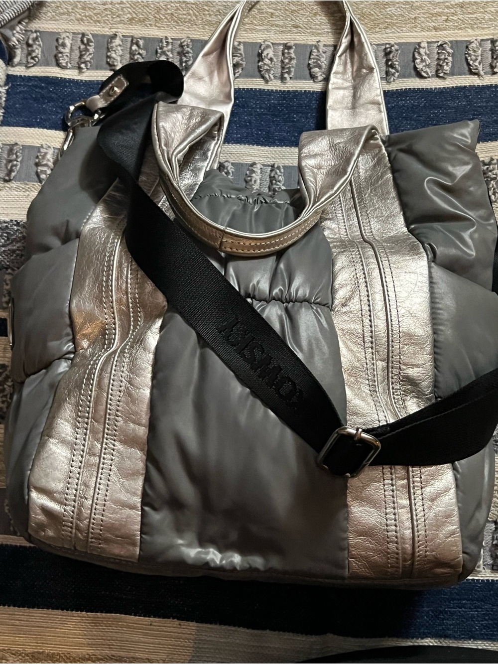 B. Makowsky Perry Tote